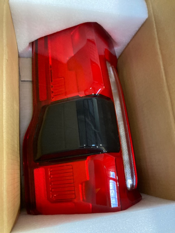 Photo 1 of Halogen Type Tail Light Compatible with 2023 2024 2025 Ford F250 F350 Super Duty w/Blind Spot, Module Not Included,Rear Taillights Right Passenger Side Replace OE:PC3Z13404B FO2801294