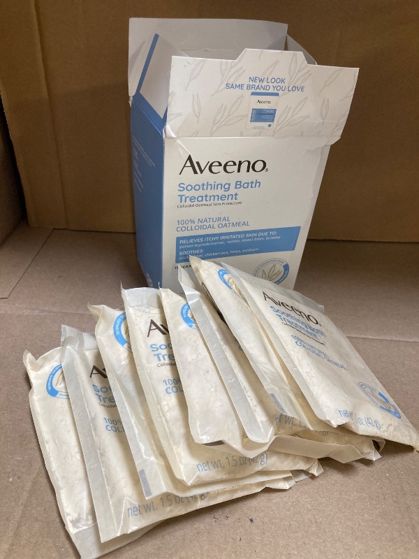 Photo 1 of Aveeno Fragrance-Free Soothing Bath Treatment & Soak for Soothing Relief, 100% Natural Colloidal Oatmeal, Relieves Itchy, Irritated Skin Due to Eczema, 8 Single-Use Bath Packets
