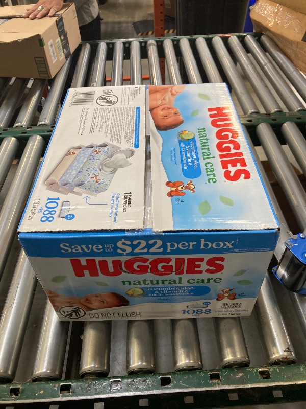 Photo 1 of Huggies Natural Care Baby Wipe Refill Refreshing Clean (1 088 Count)
