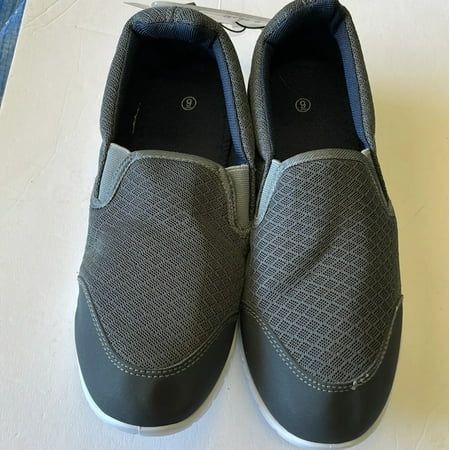 Photo 1 of Mens Zone Pro Slip on Athletic Shoe, Size 11
