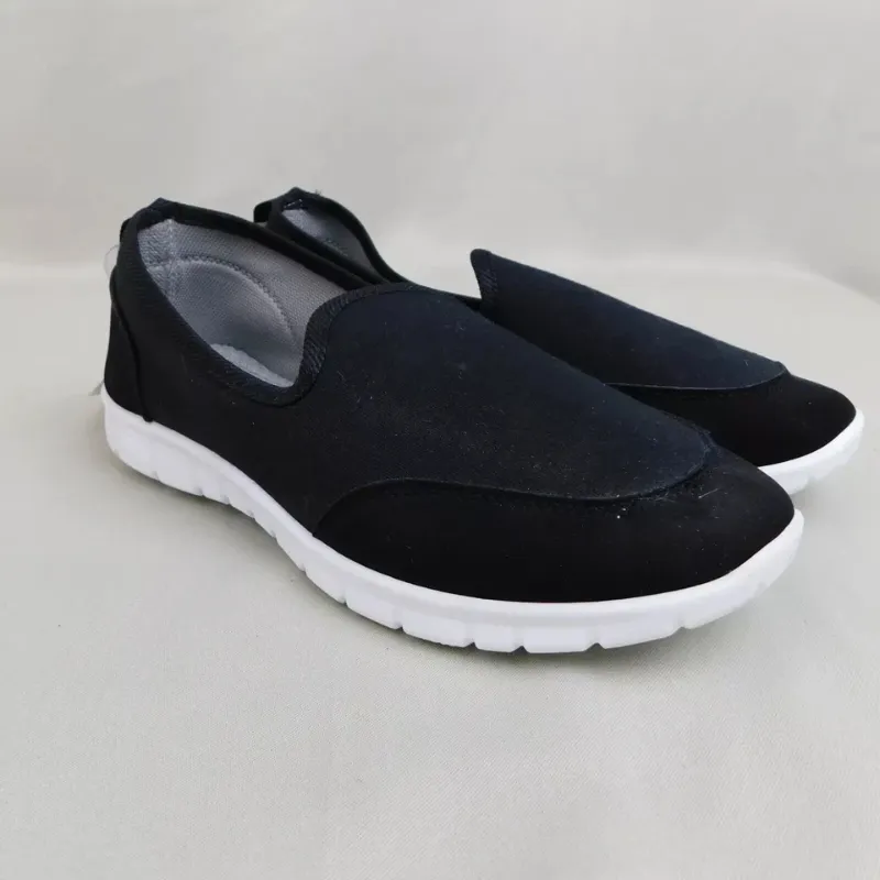 Photo 1 of Bobbie Brooks Stretch Slip-on Athletic Shoes Women's Size 8Big Black  

