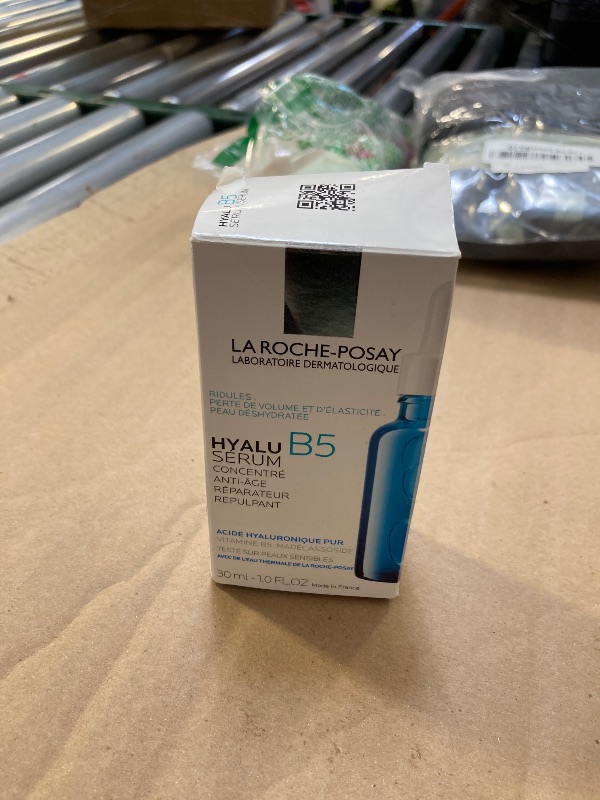 Photo 1 of La Roche-Posay Hyalu B5 Pure Hyaluronic Acid Serum for Face, Vitamin B5 + Hyaluronic Acid + Madecassoside, Hydrating Serum Visibly Plumps Skin, Sensitive Skin Safe, Anti Aging, Oil-Free