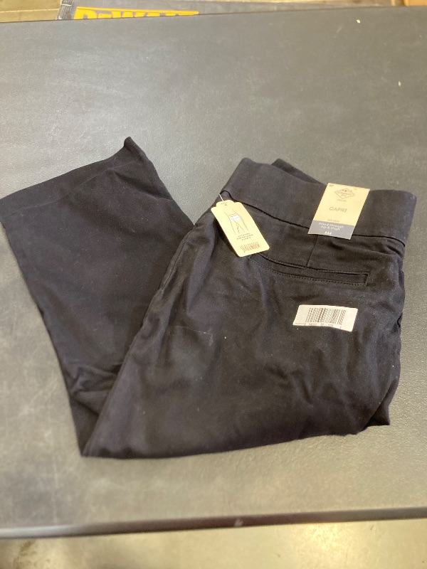 Photo 1 of st johns bay mid rise black womens capri size 18p