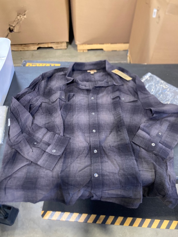 Photo 1 of foundry black and grey flannel size 5xl