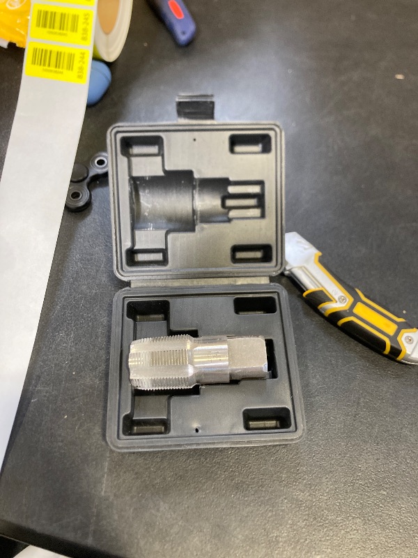 Photo 1 of 1-1/4"-11-1/2 NPT Pipe Tap, 1-1/4"-11-1/2 NPT Tap Carbon Steel Hand Threading Plumbing Tap for Accurate Threads, Assorted Plumbers Mechanics DIY Thread cutting tools.