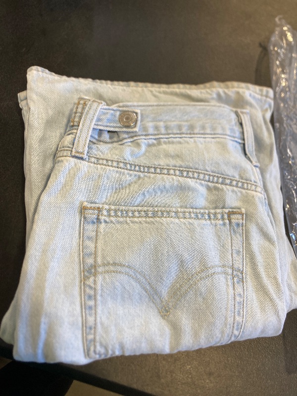 Photo 1 of Levi's Women's Cinch Baggy, (New) Never Going to Change, 29
