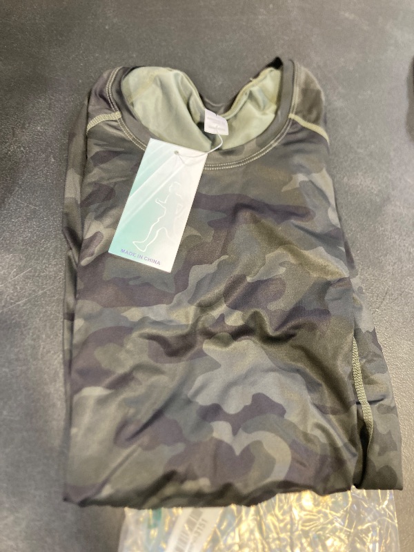 Photo 1 of Camo Green Men's Compression Shirt Long Sleeve Athletic Workout T-Shirts Top Active Sport Baselayer Undershirt Cool Dry large 