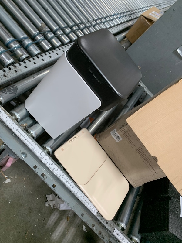 Photo 1 of ******************THIS IS ONLY 1 FEEDER*******************
PETLIBRO RFID Automatic Cat Feeder for 2 Cats, Collar Tag Activated Personal Meal, 5G&2.4G Wi-Fi Programmable Food Dispenser for Multiple Cats with Different Diets