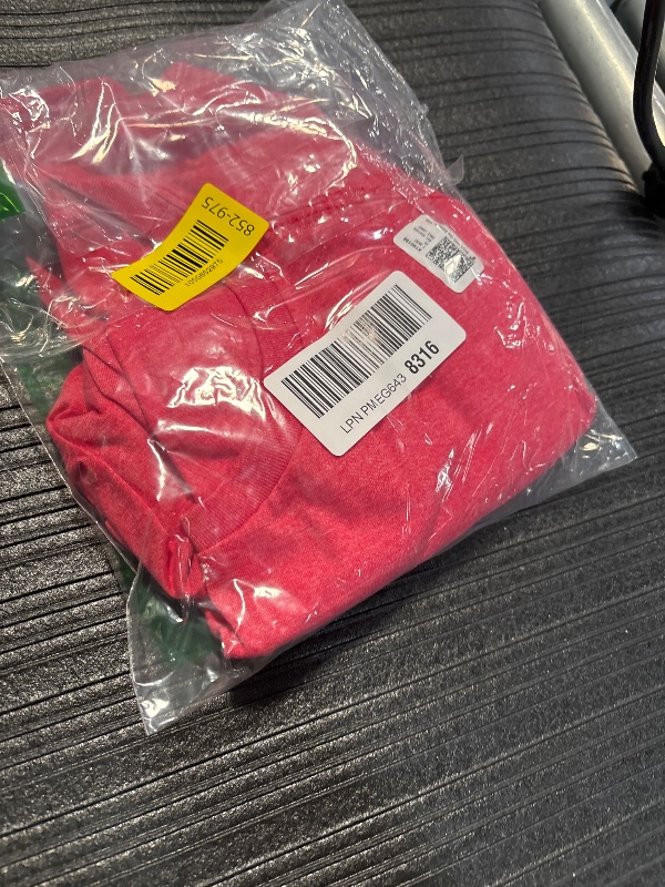 Photo 1 of  (In red, large) Chicago Illinois IL T-Shirt Vintage Sports Design Retro Tee T-Shirt