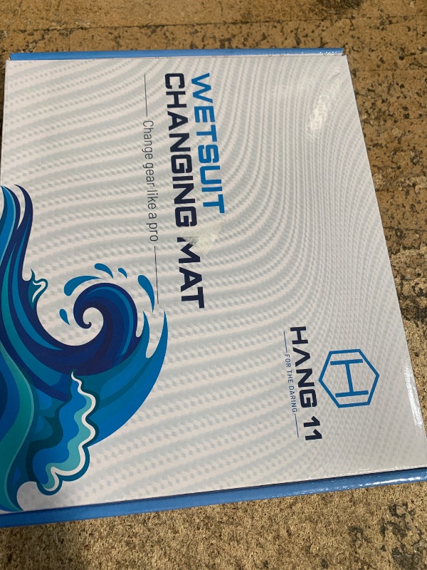 Photo 1 of (USED/FAIR) Hang 11 Wetsuit Changing Mat Bag - Surf Changing Mat with Shoulder Strap, Wetsuit Bag Waterproof, Keeps your Wet Suit & Car Clean, Surf Change Gear, Surfing Accessories, Surfing Gifts (Black)