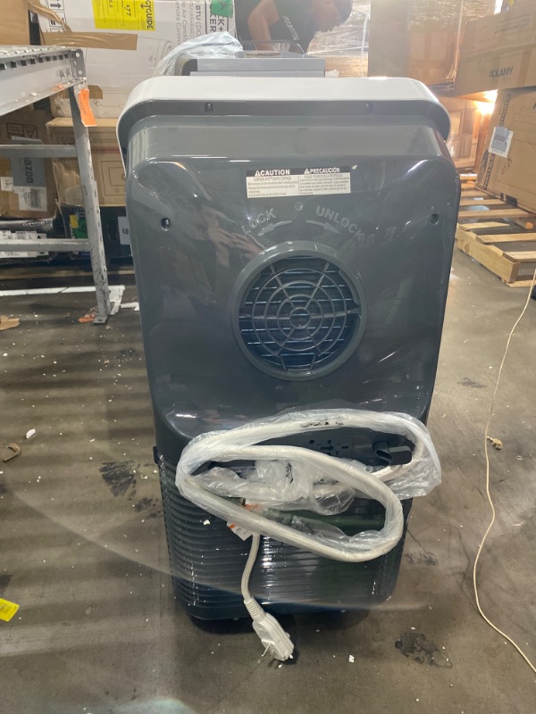 Photo 1 of **************MISSING ALL ACCESSORIES*************
Shinco 12,000 BTU Portable Air Conditioner with WiFi, Portable AC Unit with Built-in Cool, 3-in-1 Cooling Fan & Dehumidifier for Rooms up to 400 Sq.Ft, Remote, 24H Timer, Installation Kits