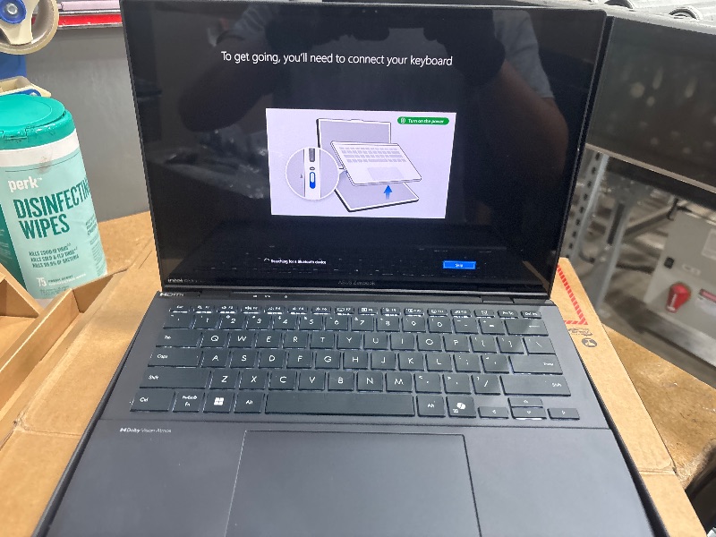 Photo 1 of (ONLY THE TOUCH SCREEN WORKS) (DAMAGED) ASUS Zenbook DUO Laptop, Dual 14” OLED 3K 120Hz Touch Display, Evo, Intel Core Ultra 9 285H, Intel Arc Graphics, 32GB RAM, 1TB SSD, Windows 11, UX8406CA-PS99T