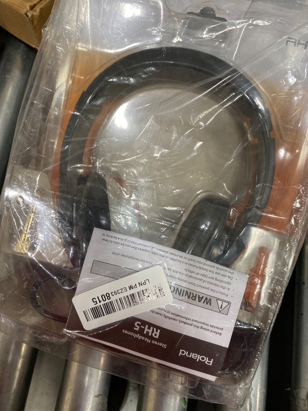 Photo 1 of Roland RH-5 | Over-Ear, Closed-Back Monitor Headphones Performance | for Everyday Music Making & Audio Playback | Balanced Tone | Comfortable & Lightweight | Conversion Plug Included