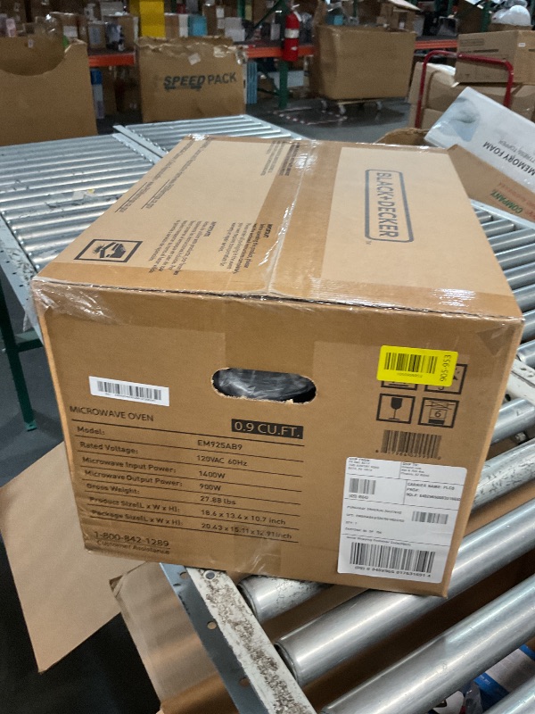 Photo 1 of *** FACTORY SEALED *** BLACK+DECKER Digital Microwave Oven with Turntable Push-Button Door, Child Safety Lock, Stainless Steel, 0.9 Cu Ft