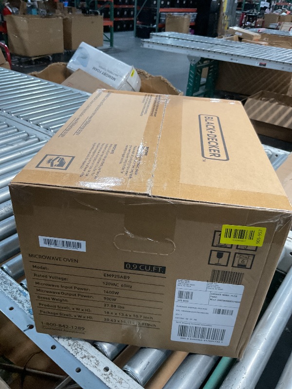 Photo 1 of *** FACTORY SEALED *** BLACK+DECKER Digital Microwave Oven with Turntable Push-Button Door, Child Safety Lock, Stainless Steel, 0.9 Cu Ft