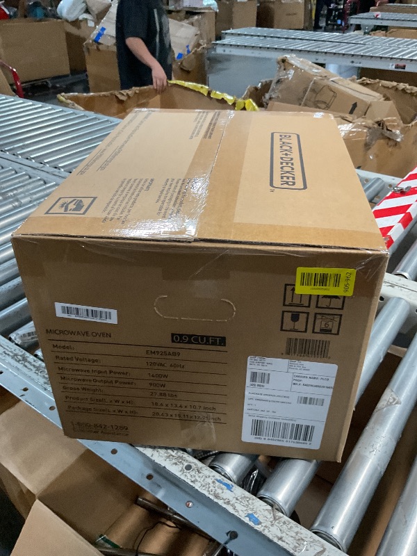 Photo 1 of *** FACTORY SEALED *** BLACK+DECKER Digital Microwave Oven with Turntable Push-Button Door, Child Safety Lock, Stainless Steel, 0.9 Cu Ft