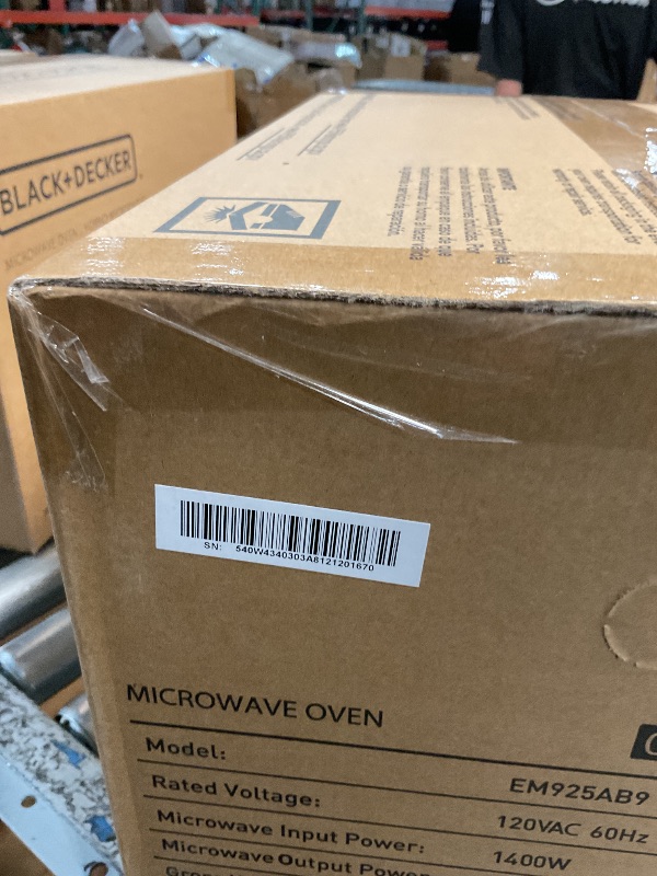 Photo 1 of *** FACTORY SEALED *** BLACK+DECKER Digital Microwave Oven with Turntable Push-Button Door, Child Safety Lock, Stainless Steel, 0.9 Cu Ft