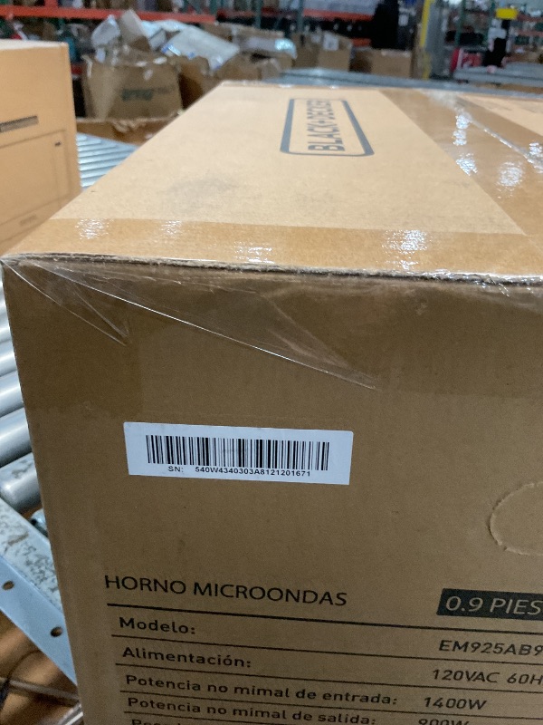 Photo 1 of *** FACTORY SEALED *** BLACK+DECKER Digital Microwave Oven with Turntable Push-Button Door, Child Safety Lock, Stainless Steel, 0.9 Cu Ft