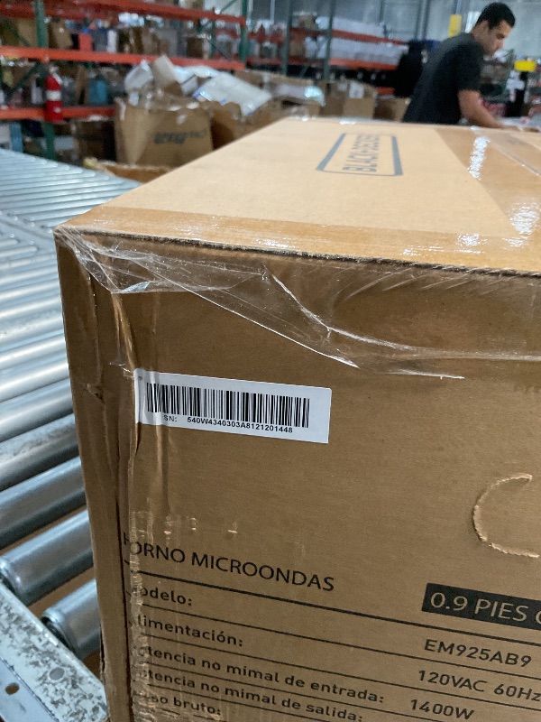 Photo 1 of *** FACTORY SEALED *** BLACK+DECKER Digital Microwave Oven with Turntable Push-Button Door, Child Safety Lock, Stainless Steel, 0.9 Cu Ft