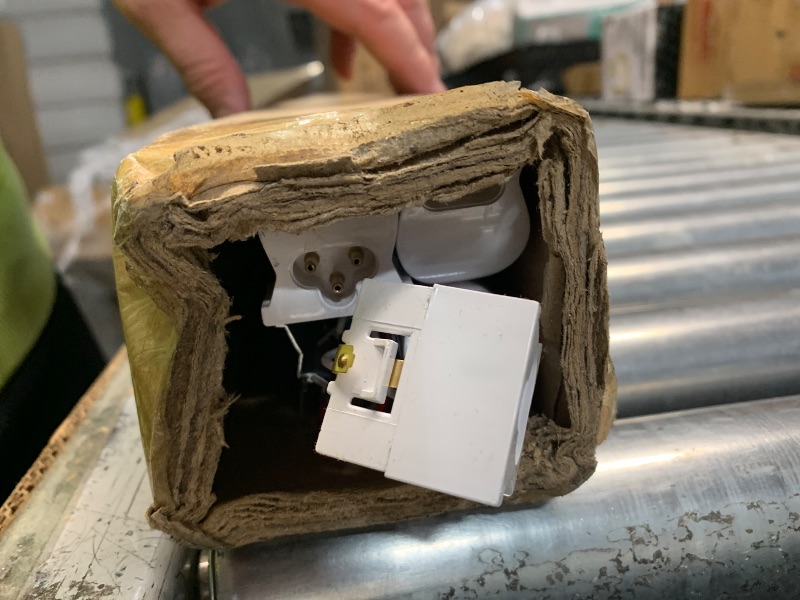 Photo 1 of (missing mounting brackets) (Pack of 4) Linkable LED Utility Shop Lights for Garage, 6FT, 60W, LED Tube Ceiling Light T8 Integrated Single Fixture, 6000K, 8000LM