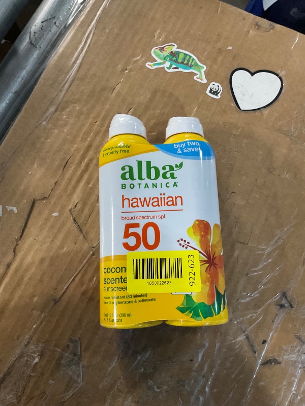 Photo 1 of *FACTORY SEALED*EXP-01-26
Alba Botanica Hawaiian Coconut Sunscreen, Spray Broad Spectrum SPF 50 Sunscreen, Water Resistant and Biodegradable 5 fl oz Bottle (Pack of 2)