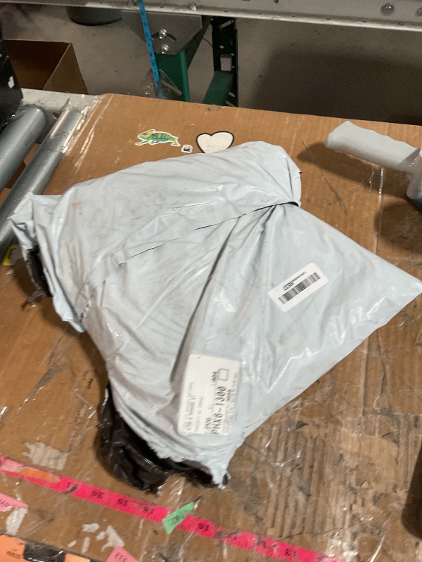 Photo 1 of (used) Expandable Travel Duffle Bag, Waterproof Weekender Overnight Bags for Women Men Hospital Bag for Women Labor Delivery Carry on Bag