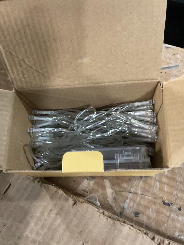 Photo 1 of (incomplete) 2 Pack Christmas String Lights Battery Operated with Timer, 66FT 200 LED Waterproof Twinkle Lights, 8 Modes Fairy Light for Indoor and Outdoor