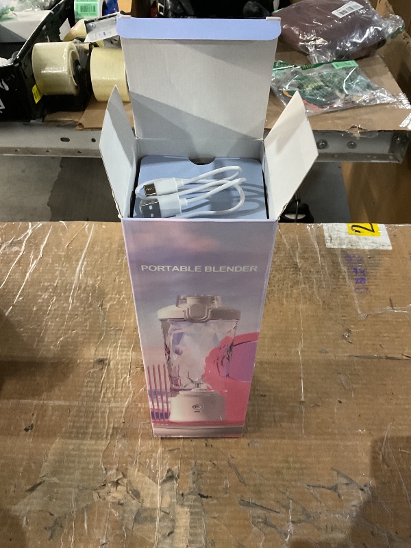 Photo 1 of (used)(unknown if complete) SEAINS Portable Blender with 20 Oz Travel Cup, 6 Blades, USB Rechargeable