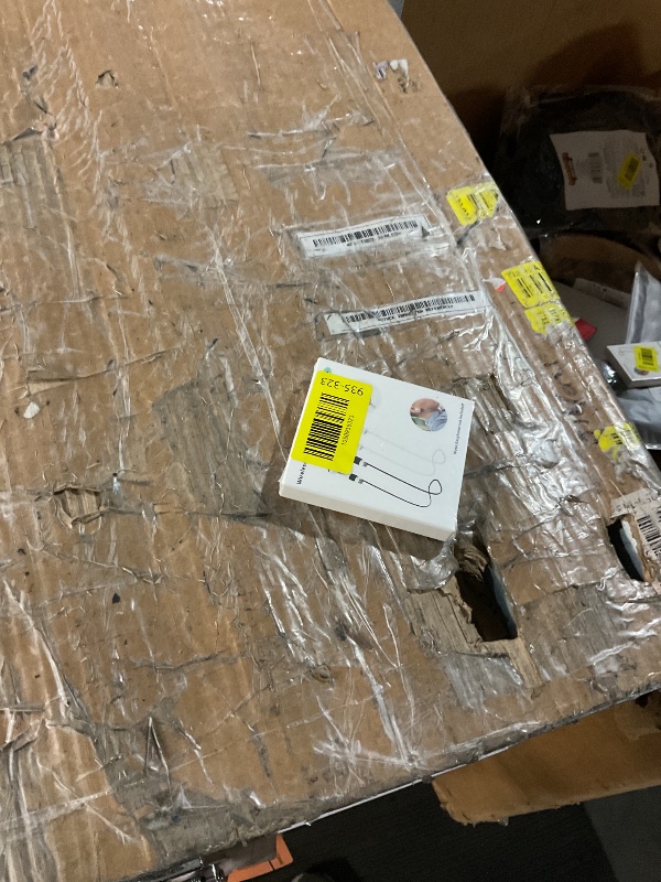 Photo 1 of ***Factory Sealed*** RIAYVIL Anti-Lost Strap for AirPods,Magnetic Soft Silicone Sports Lanyard