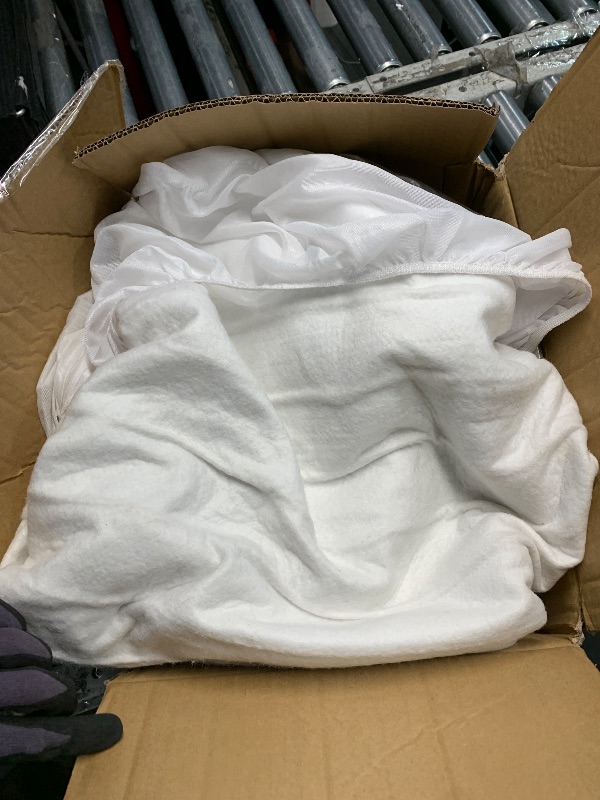 Photo 1 of ***HEAVILY USED AND STAINED*** Bwarm Electric Heated Mattress Pad Twin XL Size, 39" x 80", Bed Warmer, 9 Heat Settings, 1-12 Hours Auto Off, Deep Pocket, Fast Heating, Machine Washable, Soft and Cozy