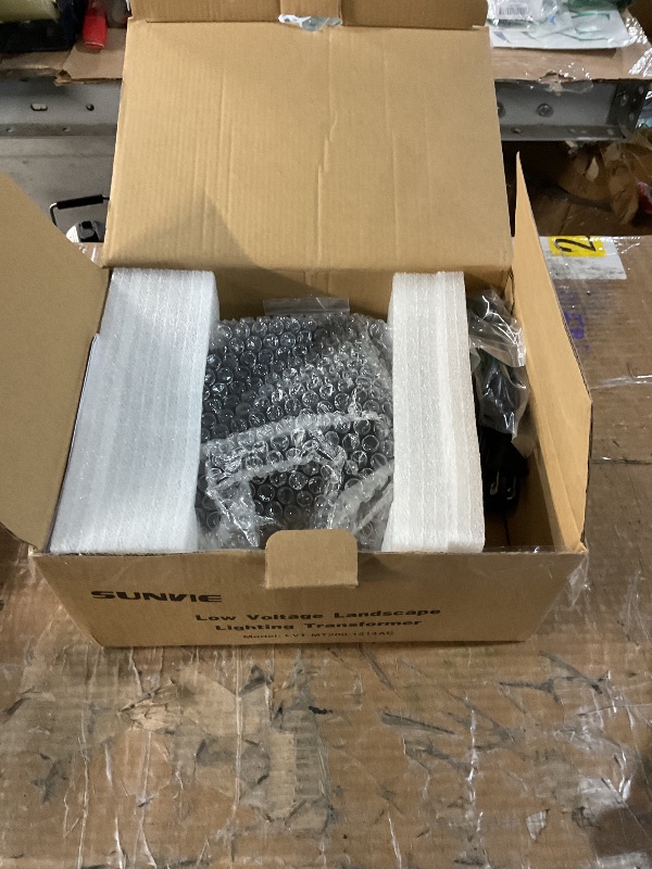 Photo 1 of (used)(see images) Landscape Lighting Transformer Outdoor Low Voltage Landscape Transformer with Timer