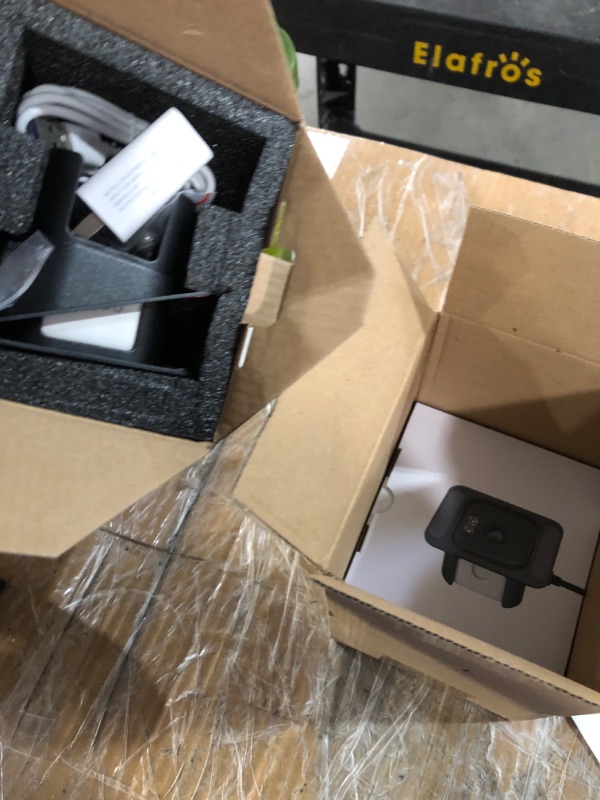 Photo 1 of **************MISSING 1 OF THE CAMERAS*********
ANYQOO 3MP 2K Window Camera, Indoor/Outdoor Security 2.4GHz & 5GHz WiFi Camera for Home Security, ChroMax AI Color Night Vision, Person/Motion Detection, 24/7 Recording, Easy Install 2Pack