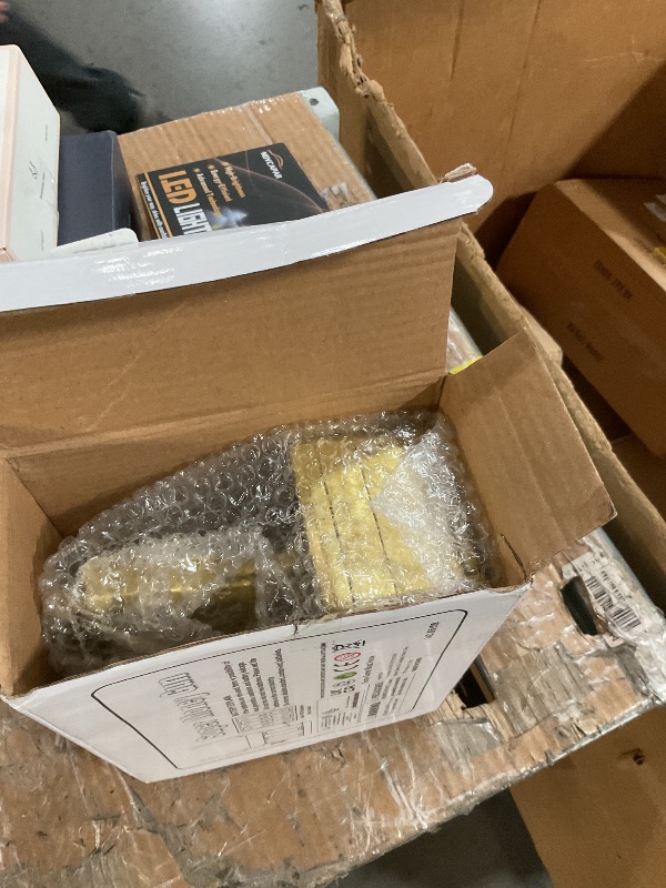 Photo 1 of **PARTS ONLY** **NONFUNCTIONAL** Alagoo Super Money Guns Paper Playing Spary Money Gun Make it Rain Toy Gun, Handheld Cash Gun Fake Bill Dispenser Money Shooter Toy(Metallic Gold)