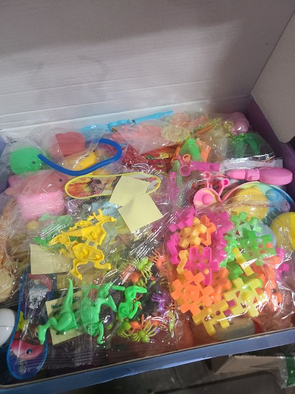 Photo 1 of 1000+ PCS Party Favors for Kids, Fidget Toys Pack, Birthday Gift,Christmas Stocking Stuffers,Christmas Gift,Treasure Box, Goodie Bag Stuffers, Carnival Prizes,Pinata Filler Sensory Toy for Classroom
