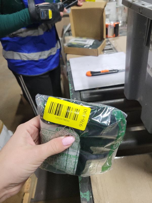 Photo 1 of 2 Pack Universal Soft and Comfortable Car Seat Belt Pads Harness Pads Pram Strap Covers Backpack Shoulder Pad Automotive Seat Belt Cushion Pad Cover for Kids and Adults - Black