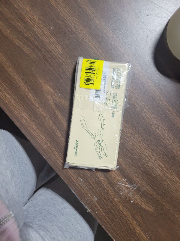 Photo 1 of 2 Pieces Handhold Hole Paper Punch, Heart and Star Shape Hole Punch for Paper and Crafts, 1/4 inch Puncher with Pink Soft Thick Silicone Cover