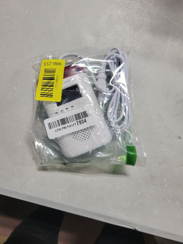 Photo 1 of 2-in-1 Gas and Carbon Monoxide Detector Plug in, Audible & Visual Alerts, Long Cord, Portable CO and Natural Gas Detector for Home, Apartment, RV, Travel (1 Pack)