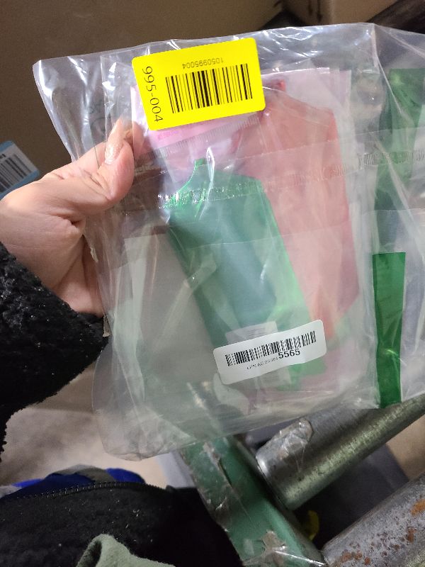 Photo 1 of 12Pcs Large Christmas Pull Bows,6 Inches Xmas Pull Bows Christmas Ribbon for Presents,Pull Bows for Gift Wrapping Gift Baskets,Birthday Parties,Bouquet,and Other Gift Decorations (12 red,Green)