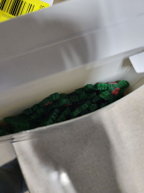 Photo 1 of 100 Pcs Mini Christmas Decorations Miniature Resin Triple Leaf Holly Berries Ornament Christmas Simulation Holly Berries Leaves DIY Tiny Craft Charms for Xmas Tree Wreath Card Gift Fillers Supplies