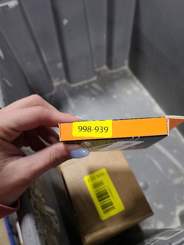 Photo 1 of [2-Pack] Julk 44mm Silver Cover with Screen Protector for New 2025 Apple Watch SE 3, 9H Tempered Glass with Slim Hard Protective Case for iWatch Series SE/6/5/4 44mm (1 Silver + 1 Transparent)