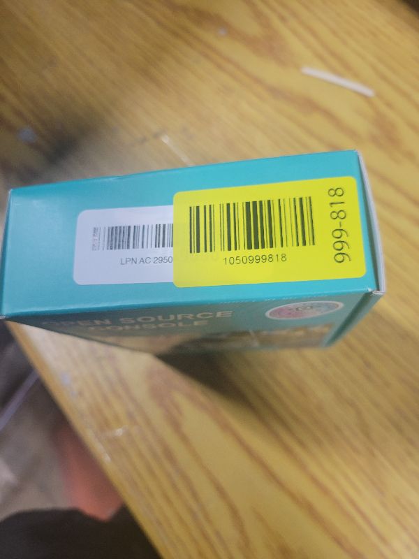 Photo 1 of ?R36MAX 4000mAh Portable Rechargeable Handheld Retro Game Console,Comfort Non-Slip Handheld Standing Retro Game Console with 64G TF Car,4.0-inch Screen,for Office,Blue