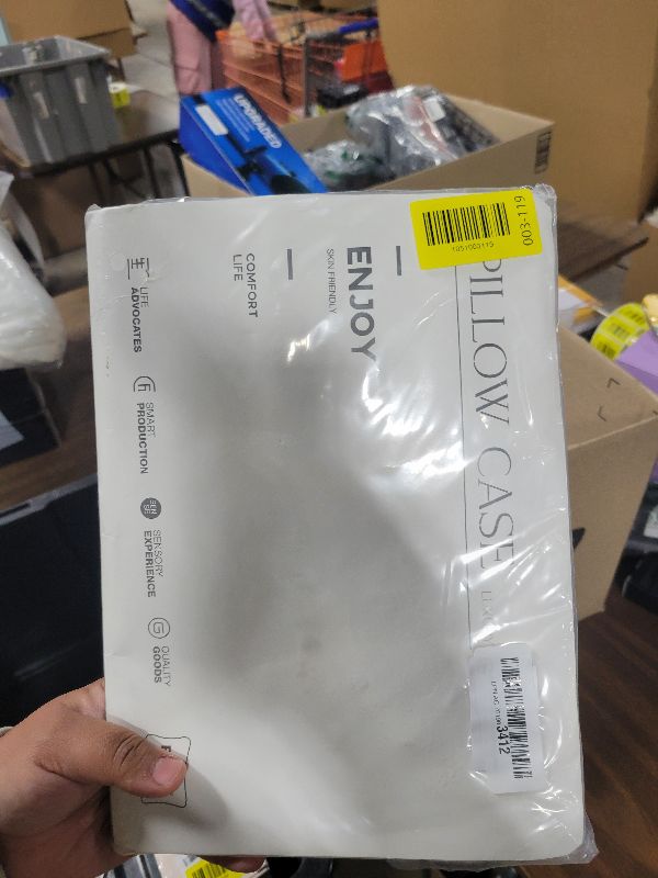 Photo 1 of 2 Pack Zippered Velvet King Pillowcases, Super Soft and Cozy Luxury Fuzzy Flannel Pillow Cases with Zipper, 20x36 Inches, White