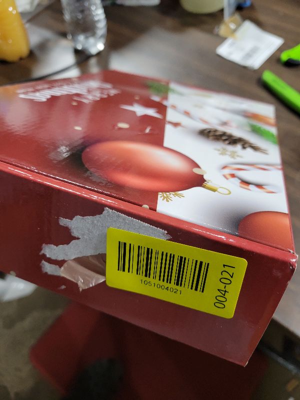 Photo 1 of 24 PCS Pine Cones for Christmas Tree Snowflake Natural Pinecones Ornament with String Pendant Crafts for Xmas Party Home Decor Fall Winter Holiday Christmas Tree Decoration (24)