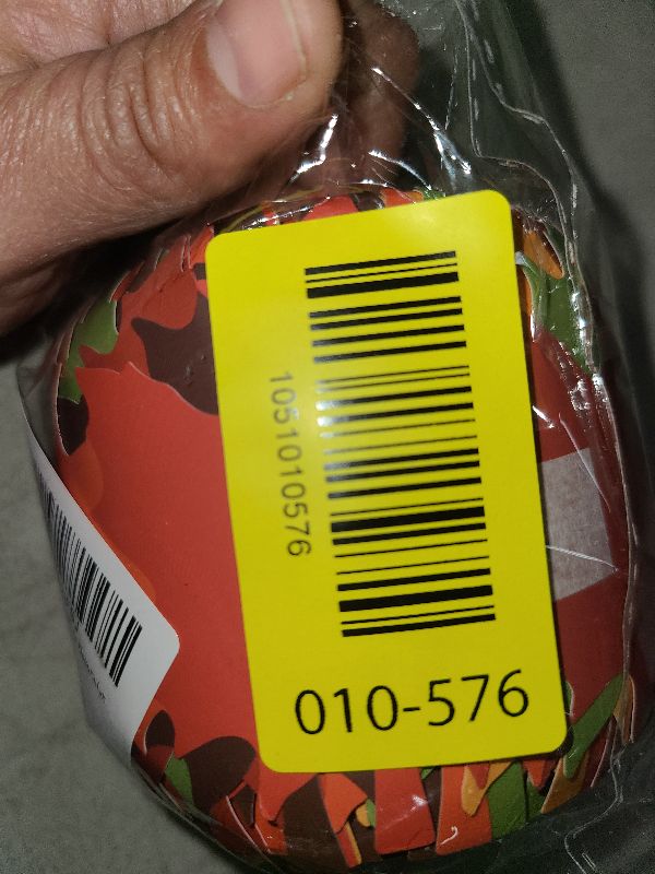 Photo 1 of 65.6Ft Fall Bulletin Board Borders Maple Leaves Bulletin Board Trim for Thanksgving Autumn Holidays for Classroom Blackboard Wall Desk Office Decoration