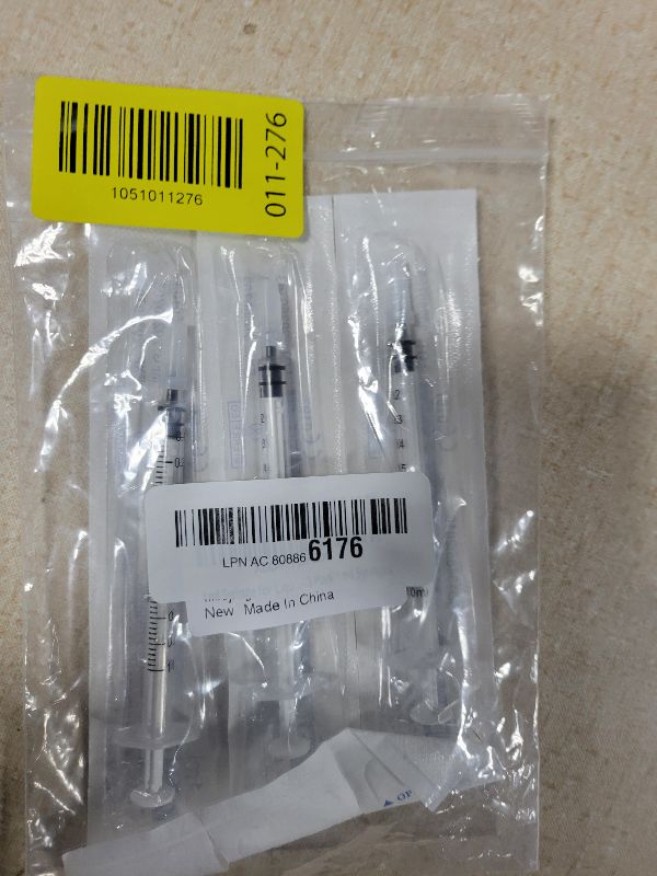 Photo 1 of 1ml Syringe for Liquid, Oral, Scientific Labs, Measurement, Dispensing, with Cap- 3 Pack 1ml Syringes