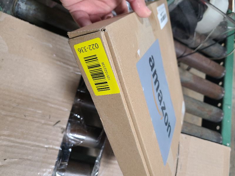 Photo 1 of 2 Pieces Ceiling Medallion Molded White PU Ceiling Medallions for Light Fixtures Cover Decorative Plate for Replacement Canopies Home Chandelier Fans 10"OD x3.5"ID