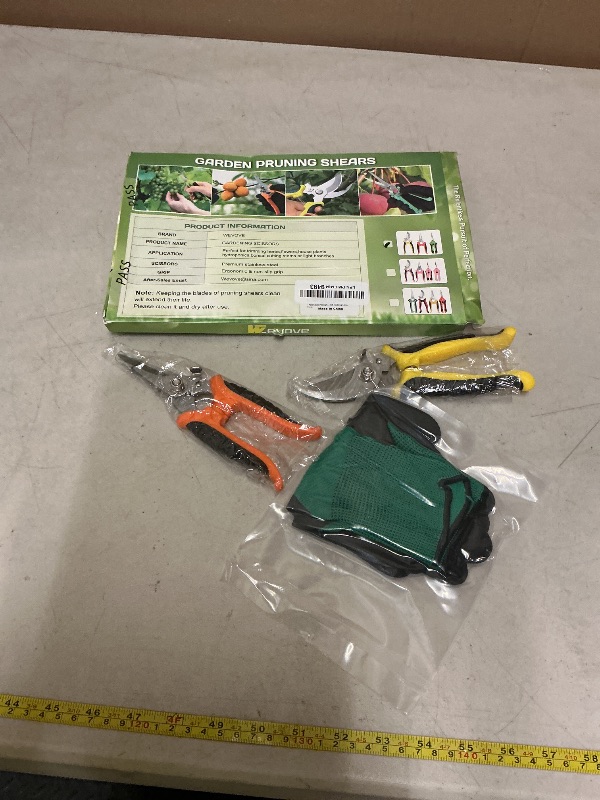 Photo 1 of 3 Pack Garden Pruning Shears Stainless Steel Blades Handheld Pruners Set with Gardening Gloves