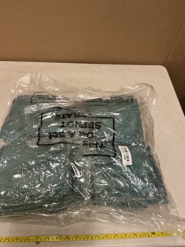 Photo 1 of 36 Packs of Bleach Proof Towels Microfiber Absorbent Salon Towels Bleach Resistant Salon Hand Towels for Gym, Bath, Spa, Shaving, Shampoo, Home Hair Drying, 16 x 28 Inches (Dark Green)