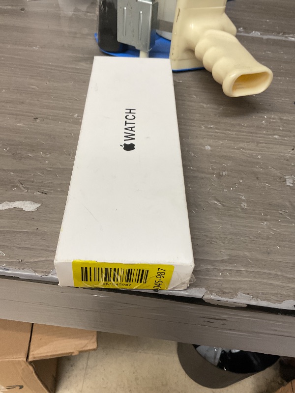 Photo 1 of Apple Watch SE (2nd Gen) [GPS 40mm] Smartwatch with Midnight Aluminum Case with Midnight Sport Band S/M. Fitness and Sleep Trackers, Crash Detection, Heart Rate Monitor, Retina Display