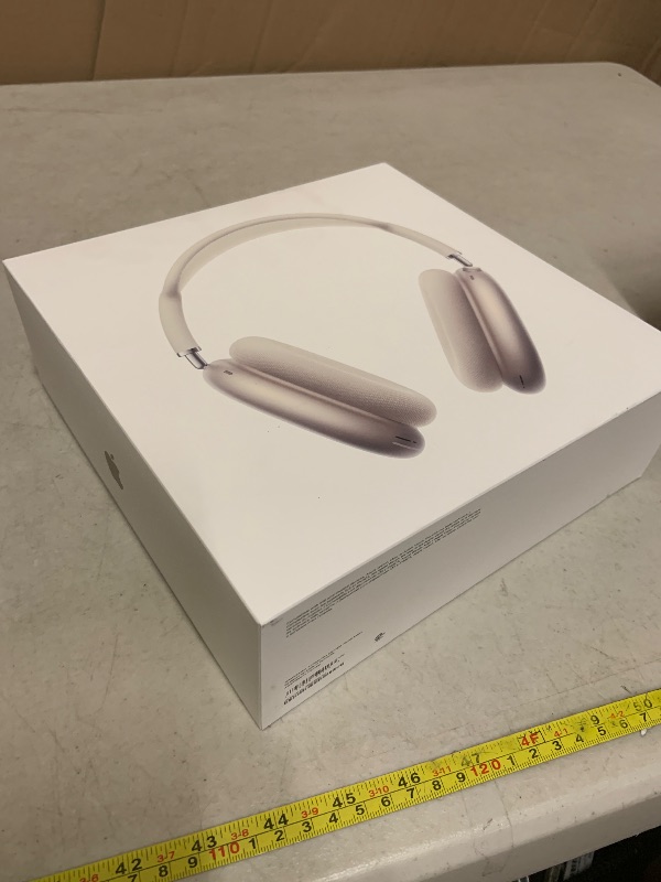 Photo 1 of Apple AirPods Max Wireless Over-Ear Headphones, Pro-Level Active Noise Cancellation, Transparency Mode, Personalized Spatial Audio, USB-C Charging, Bluetooth Headphones for iPhone - Starlight